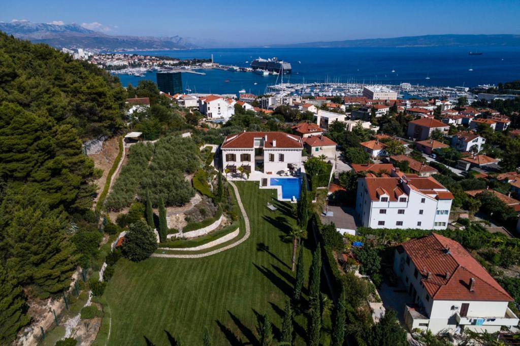 Exclusive Villa Marnano - Split Center Экстерьер фото